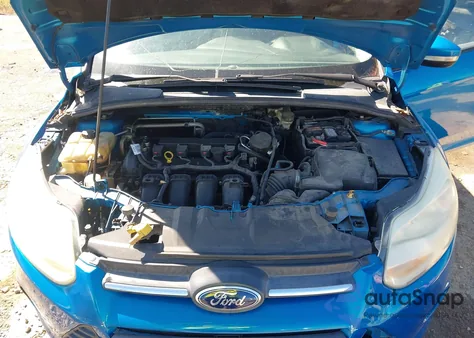 2014 Ford Focus Se z USA, uszkodzony, nr VIN 1FADP3F25EL233696